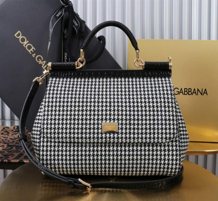 Picture of Dolce Gabbana Handbags _SKUfw183563786fw